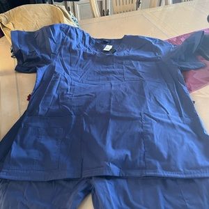 Navy blue scrubs size large.